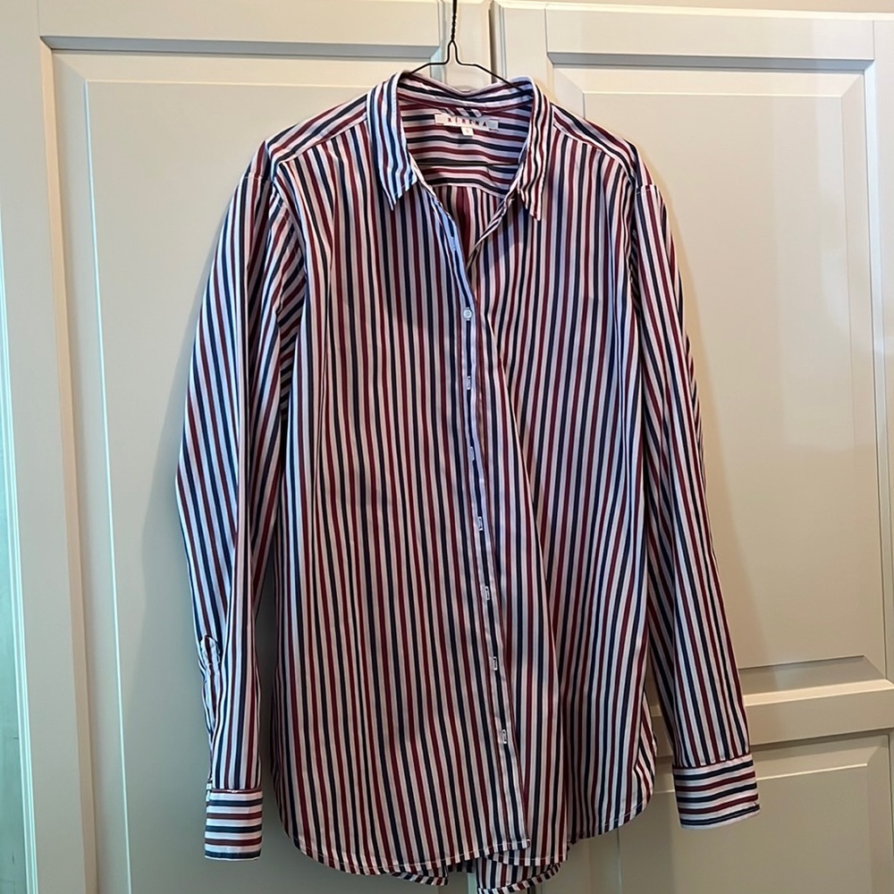 Xirena Beau button down shirt - Red, White & Blue Stripe - Large - Like New